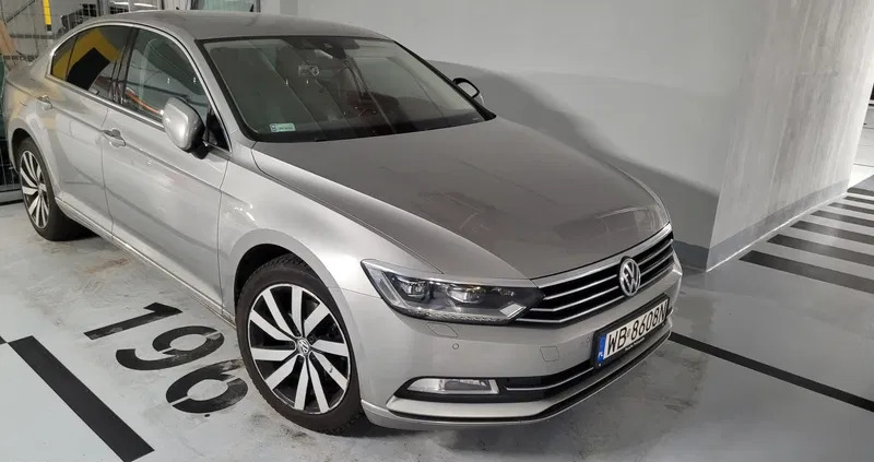 volkswagen passat Volkswagen Passat cena 70000 przebieg: 240000, rok produkcji 2016 z Stawiszyn